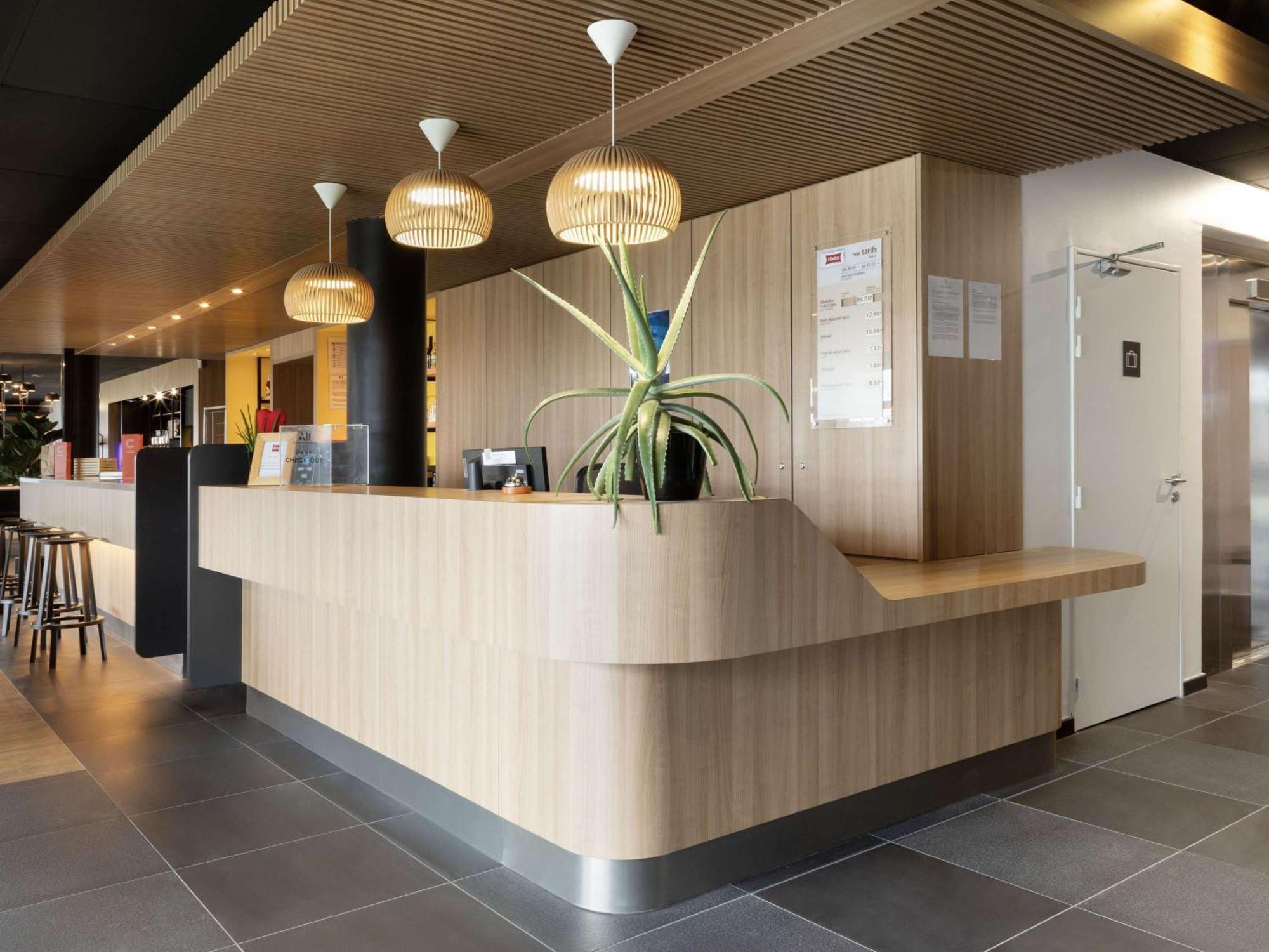 Ibis Douai Dechy Hotel Exterior foto